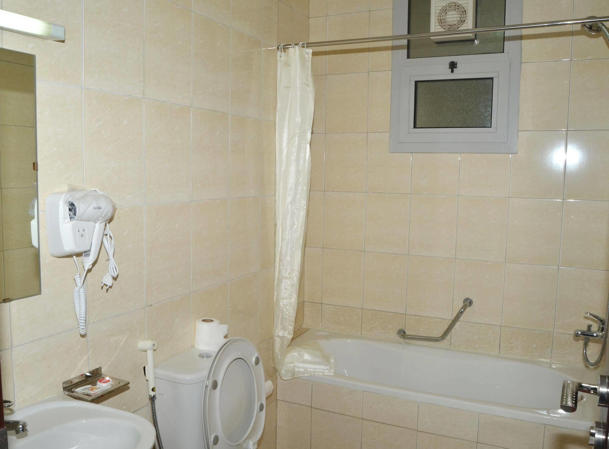 Al Khaleej Plaza Furnished Apartments Llc 아지만 외부 사진